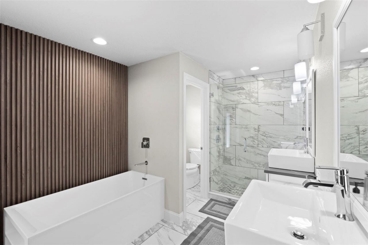 10525 Homestead Drive, Tampa, FL 33618 Photo