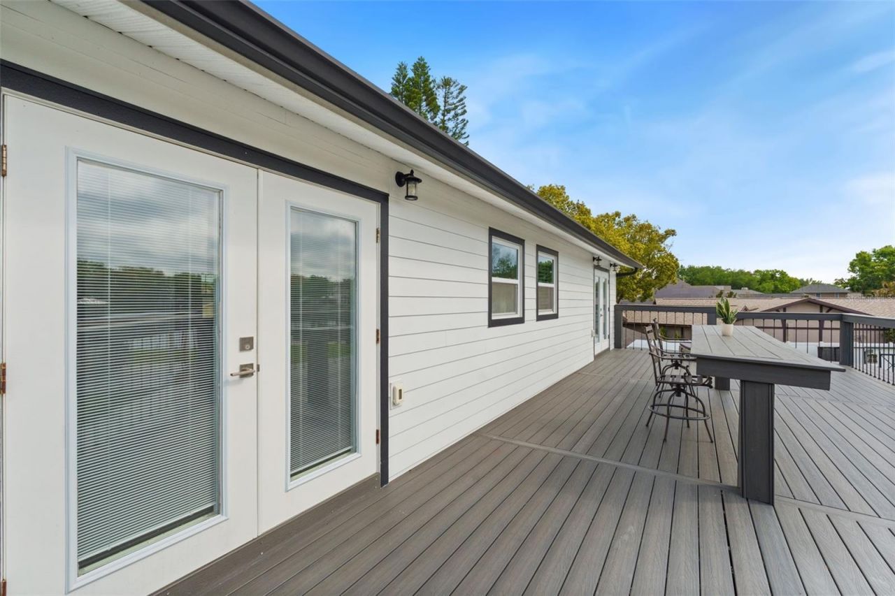 10525 Homestead Drive, Tampa, FL 33618 Photo