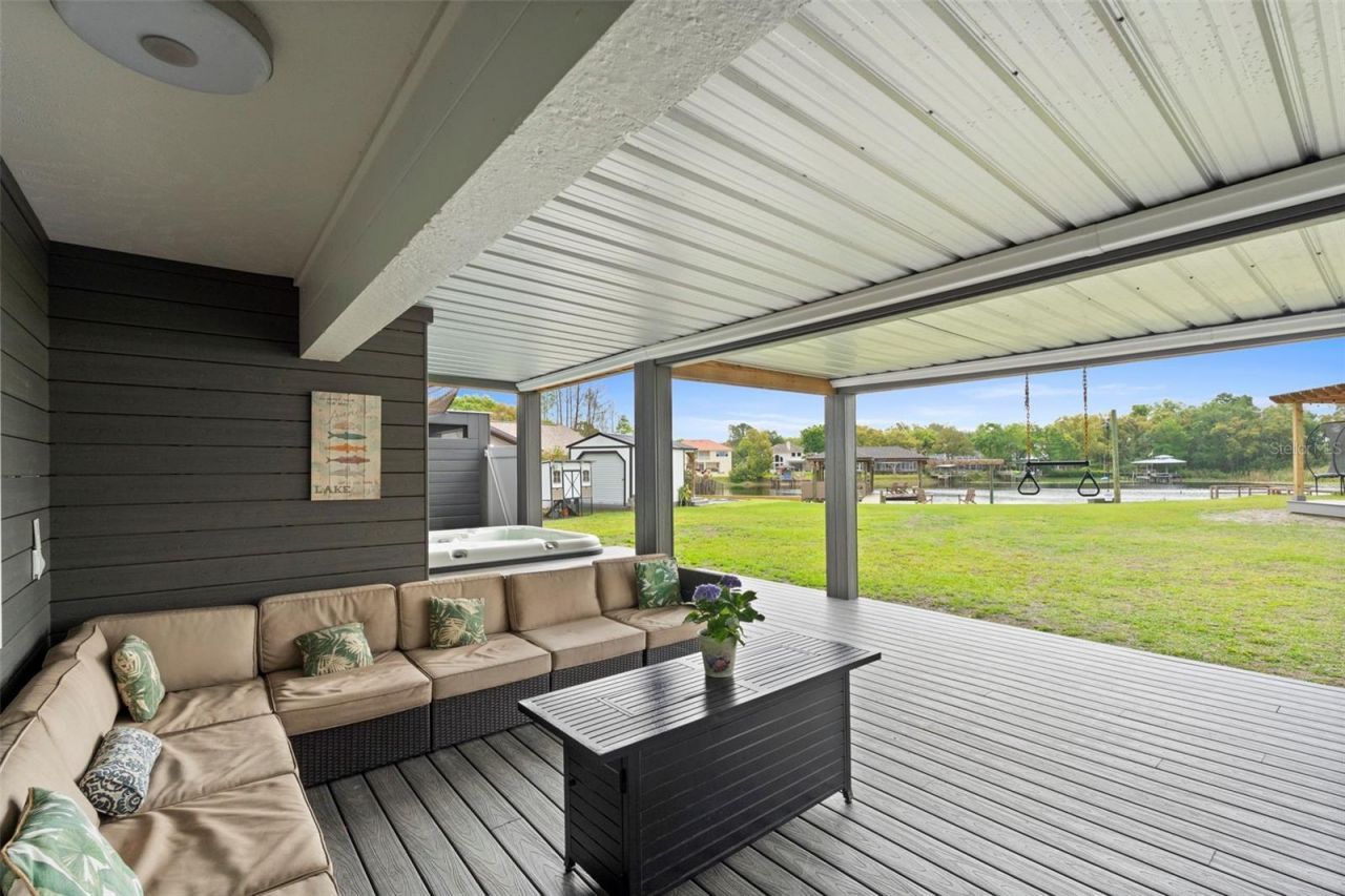 10525 Homestead Drive, Tampa, FL 33618 Photo