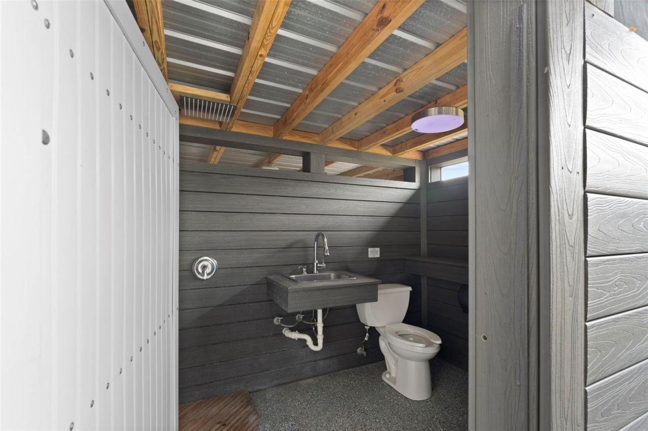 10525 Homestead Drive, Tampa, FL 33618 Photo