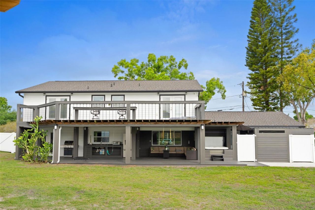 10525 Homestead Drive, Tampa, FL 33618 Photo