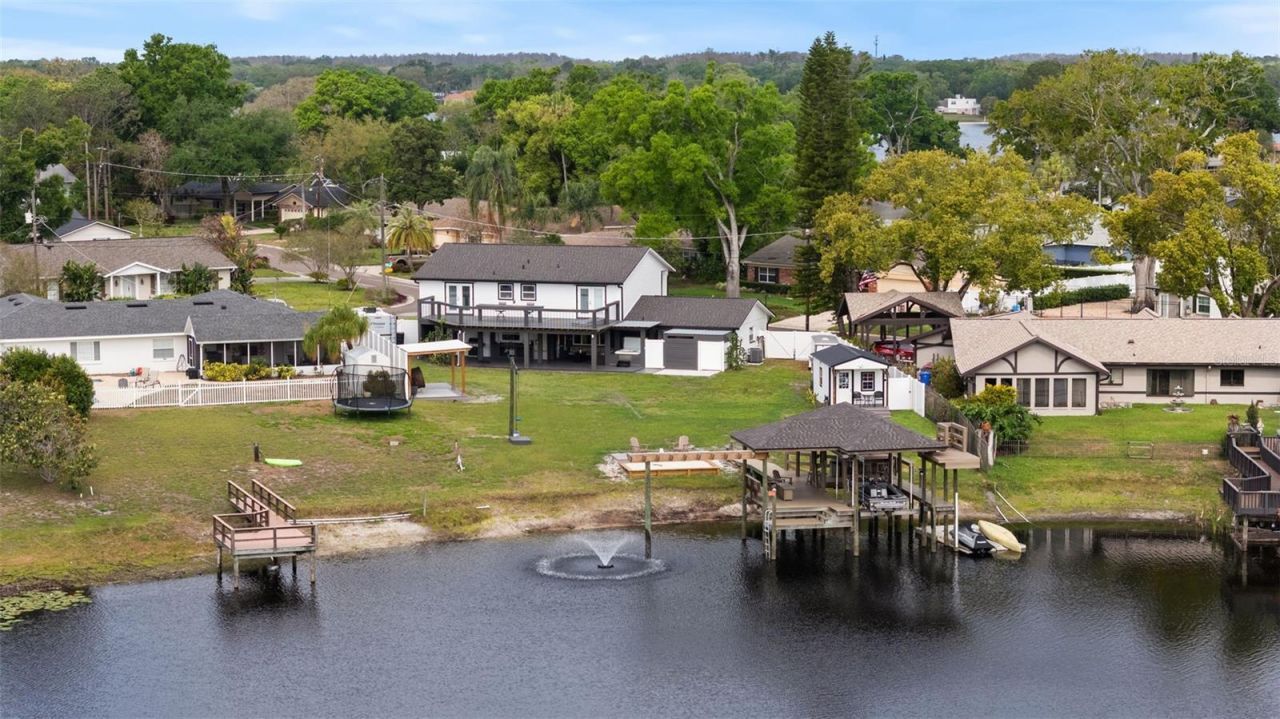 10525 Homestead Drive, Tampa, FL 33618 Photo