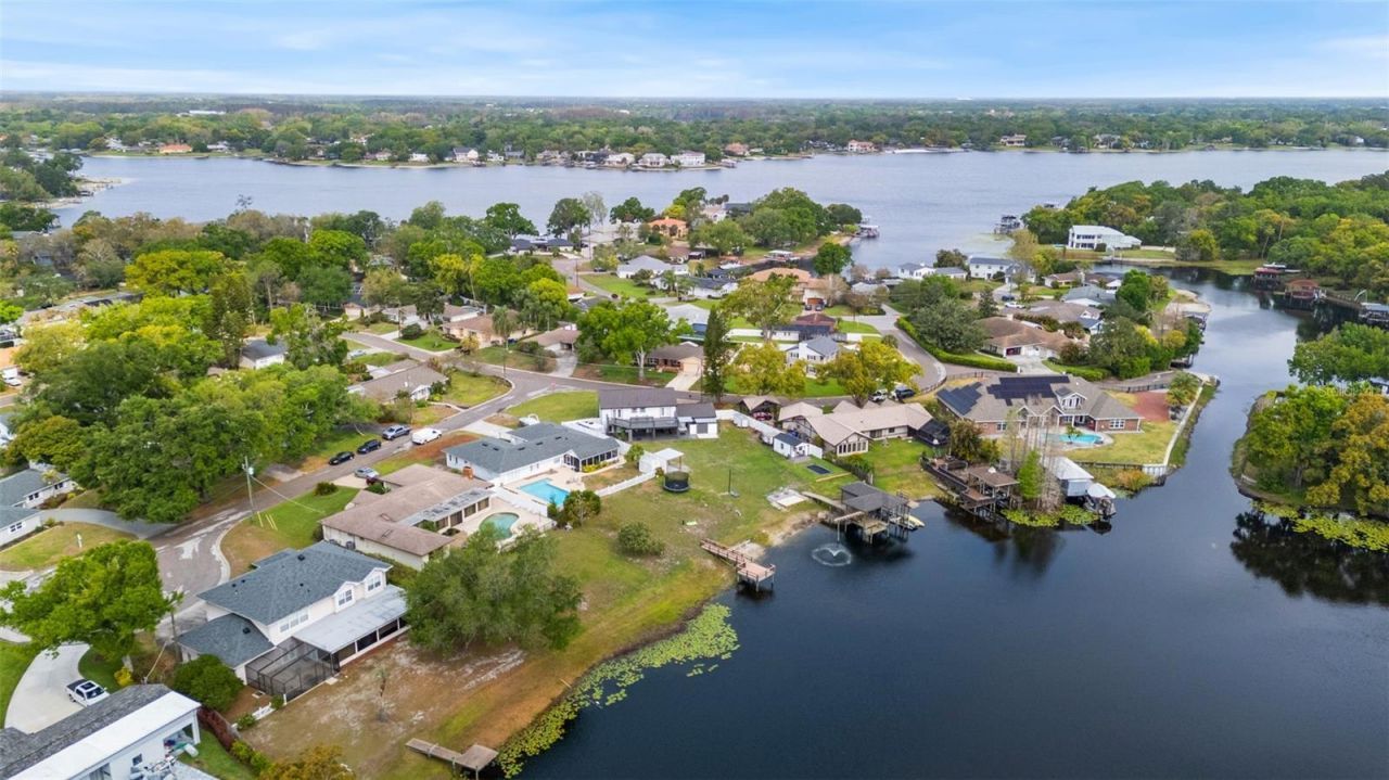 10525 Homestead Drive, Tampa, FL 33618 Photo