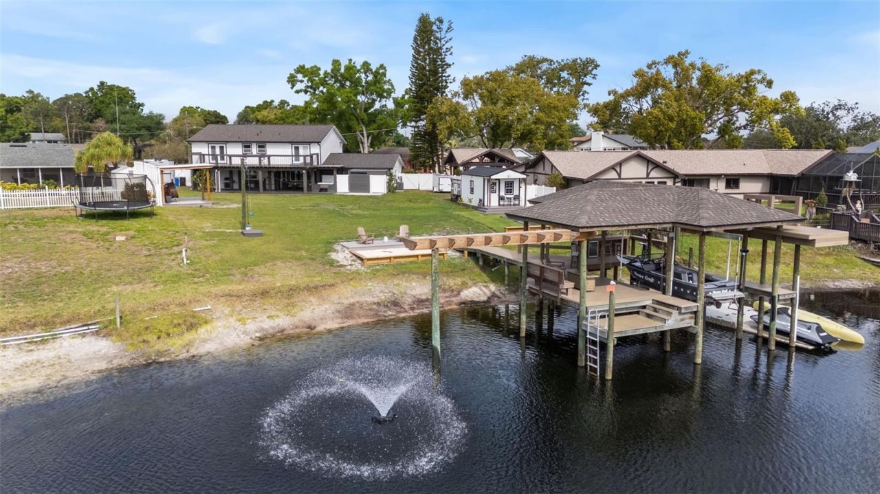 10525 Homestead Drive, Tampa, FL 33618 Photo