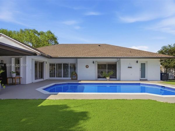 1010 SW 149th Ln , Sunrise, FL 33326