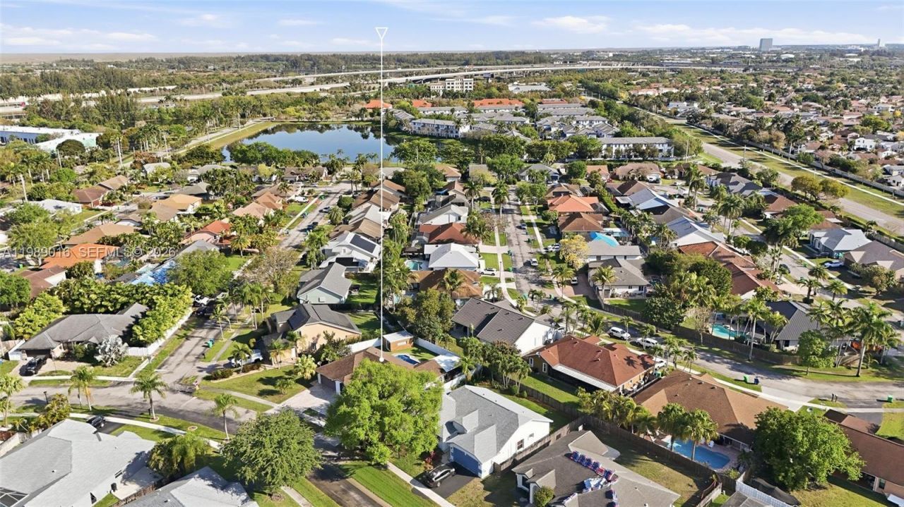 1010 SW 149th Ln , Sunrise, FL 33326 Photo