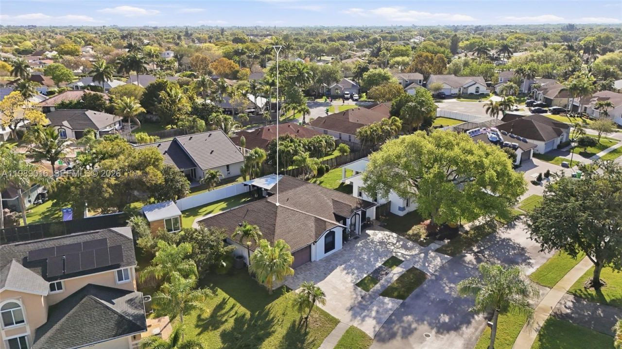 1010 SW 149th Ln , Sunrise, FL 33326 Photo