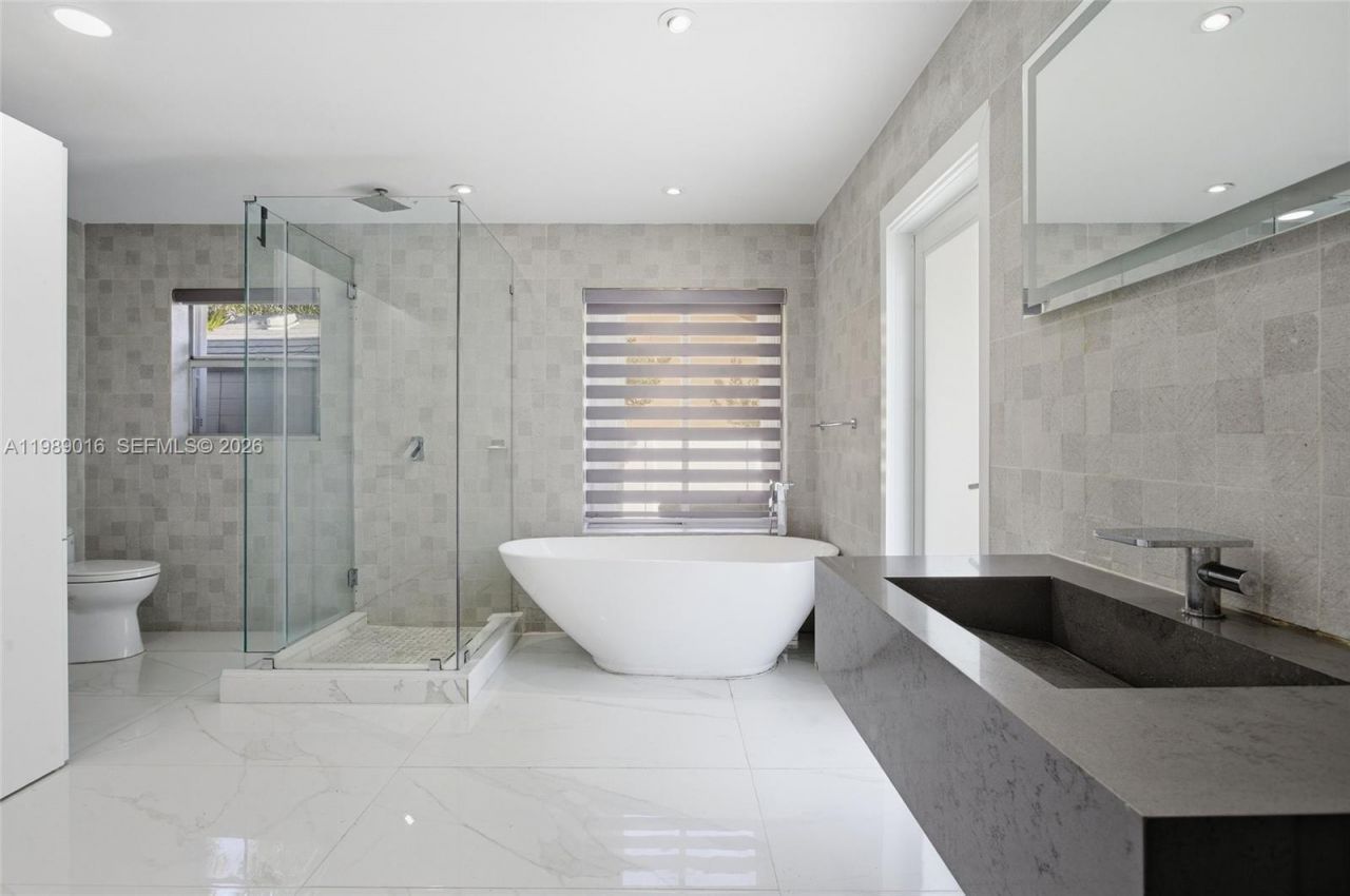 1010 SW 149th Ln , Sunrise, FL 33326 Photo