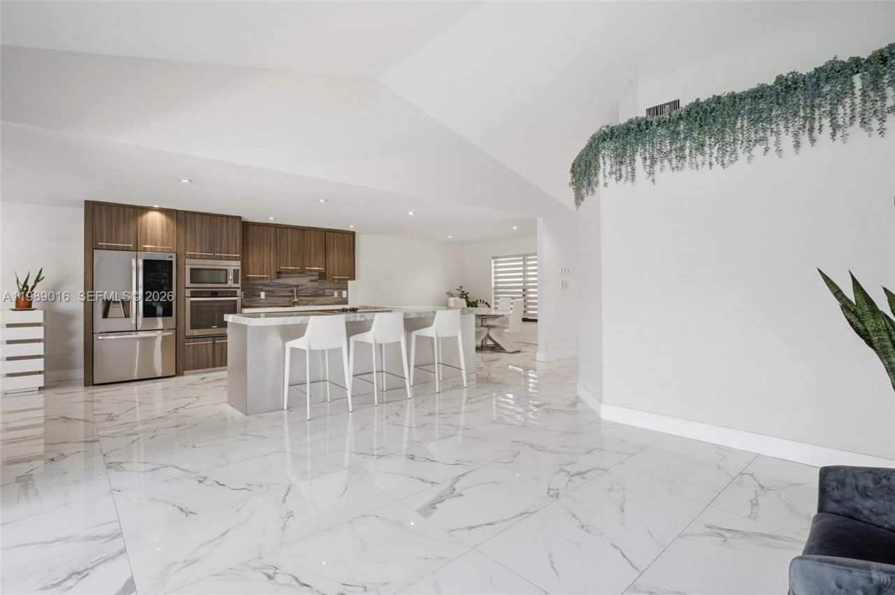 1010 SW 149th Ln , Sunrise, FL 33326 Photo