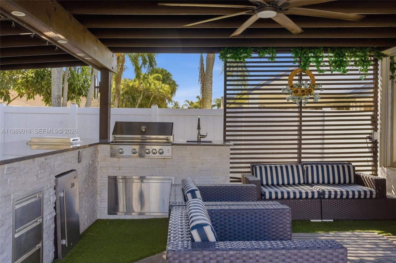 1010 SW 149th Ln , Sunrise, FL 33326 Photo