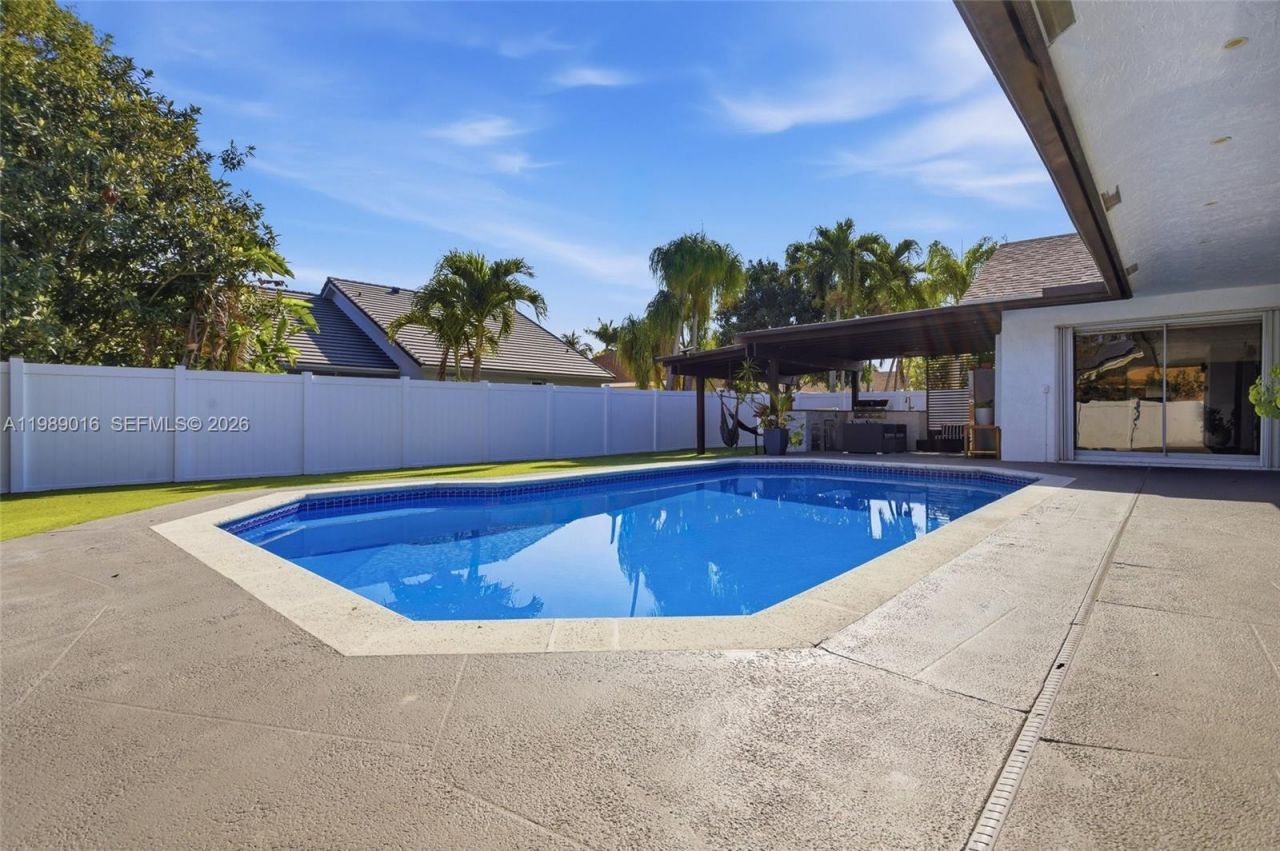 1010 SW 149th Ln , Sunrise, FL 33326 Photo