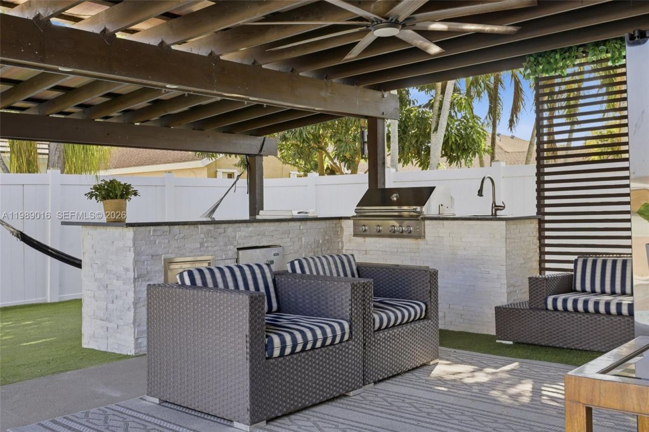 1010 SW 149th Ln , Sunrise, FL 33326 Photo