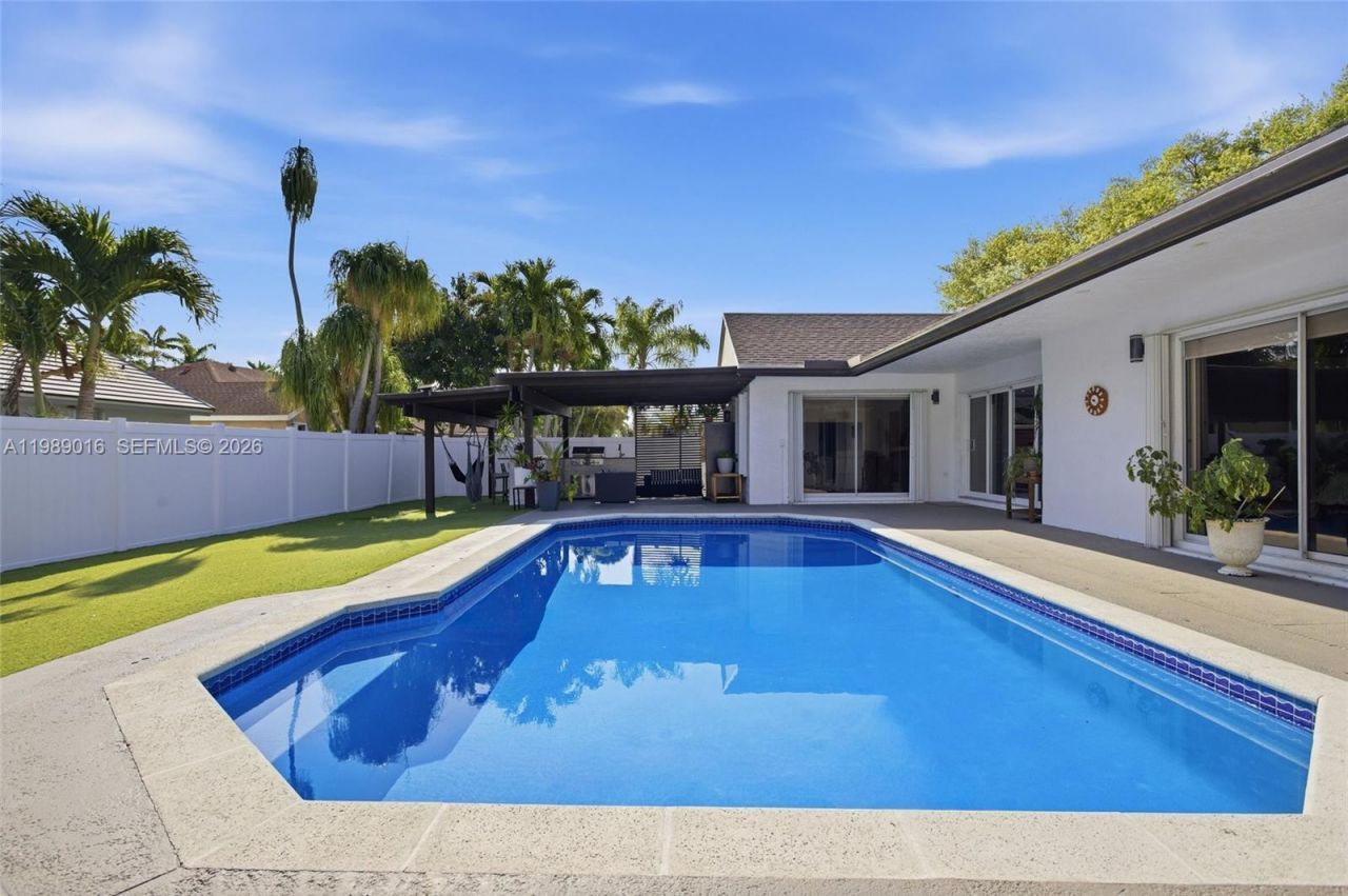 1010 SW 149th Ln , Sunrise, FL 33326 Photo