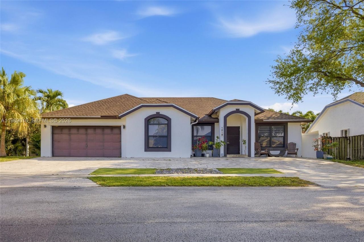 1010 SW 149th Ln , Sunrise, FL 33326 Photo