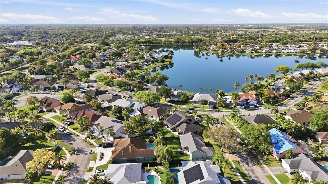 1010 SW 149th Ln , Sunrise, FL 33326 Photo