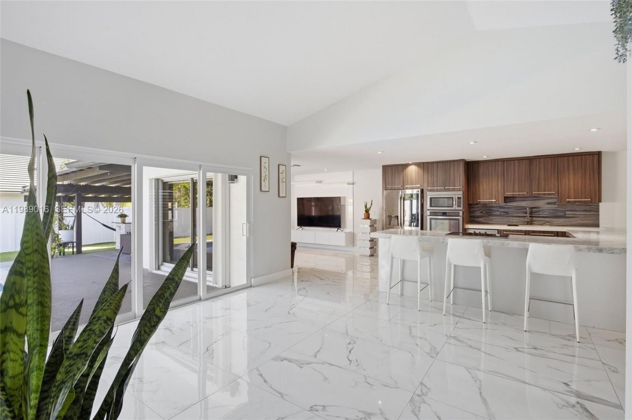 1010 SW 149th Ln , Sunrise, FL 33326 Photo