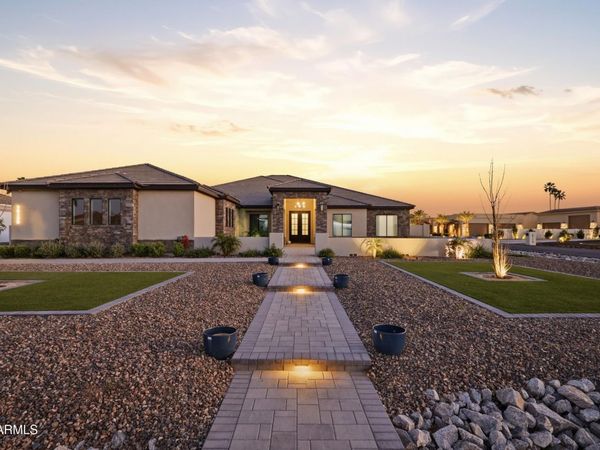 18125 W MONTEBELLO Court, Unit 67, Litchfield Park, AZ 85340