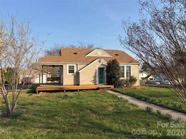 405 Jug Wilson Street, Morganton, NC 28655