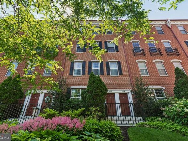 105 COMMODORE COURT, PHILADELPHIA, PA 19146