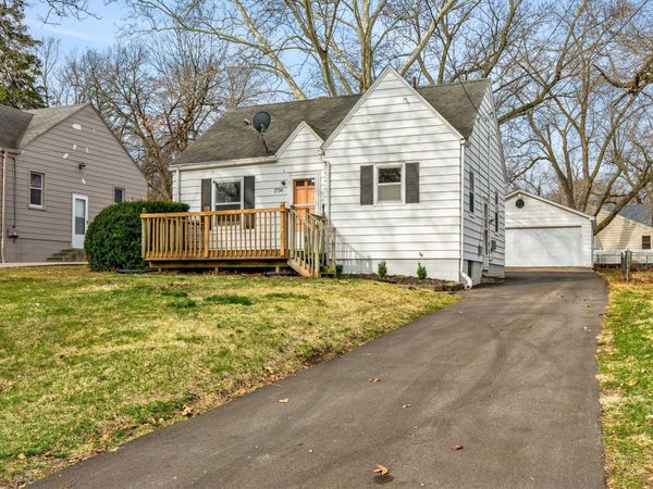 1734 45th Street, Des Moines, IA 50310