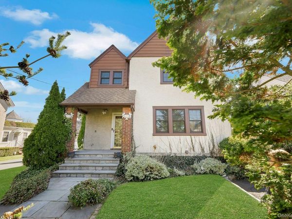 156 Park Drive , Eastchester, NY 10709