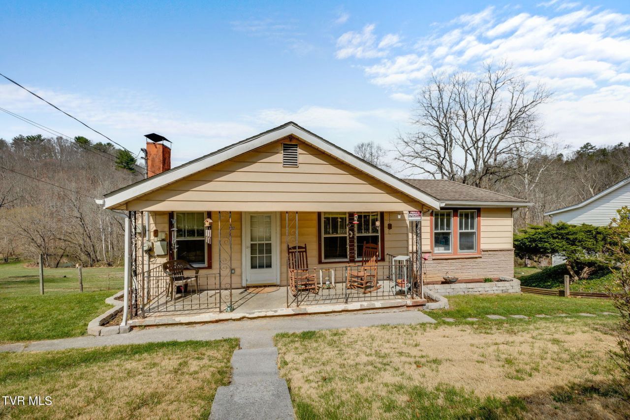 1632 Paperville Road, Bristol, TN 37620 Main Photo