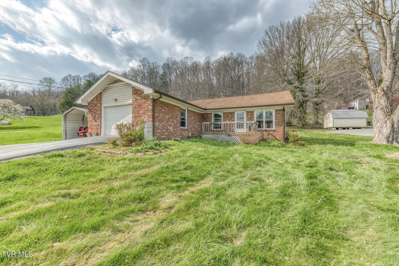220 Hillsboro Drive, Bristol, TN 37620 Main Photo