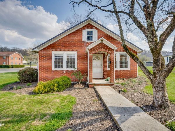 1024 East Mckinney Avenue, Rogersville, TN 37857