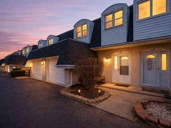 617 Wellington Drive, Dyer, IN 46311
