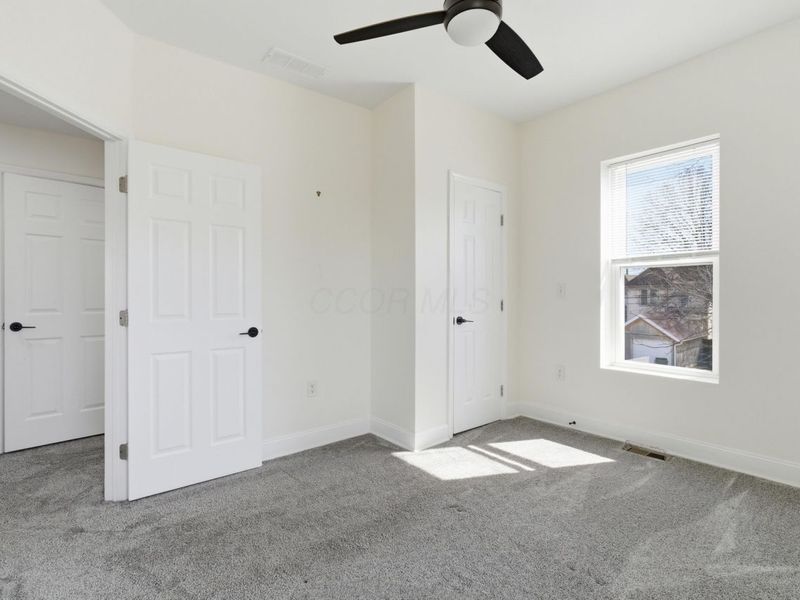 633 E Starr Avenue, Columbus, OH 43201 Photo 32