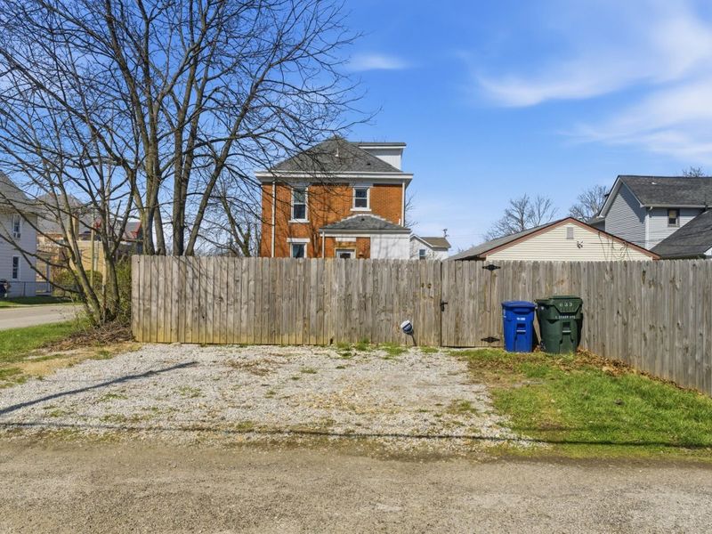 633 E Starr Avenue, Columbus, OH 43201 Photo 56