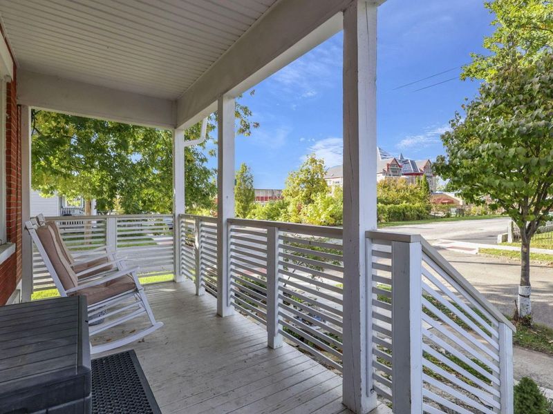 633 E Starr Avenue, Columbus, OH 43201 Photo 9