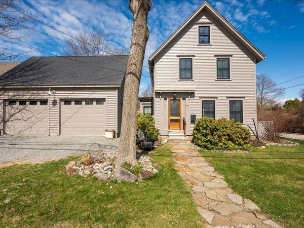 17 Mountain Street, Camden, ME 04843