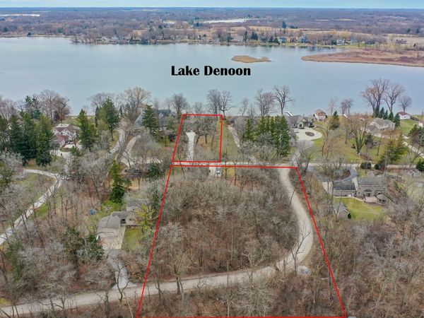 S106W20597 N Shore Dr, Muskego, WI 53150