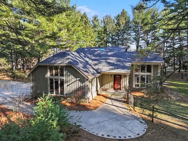 540 Mccarthy Dr S, Erin, WI 53027