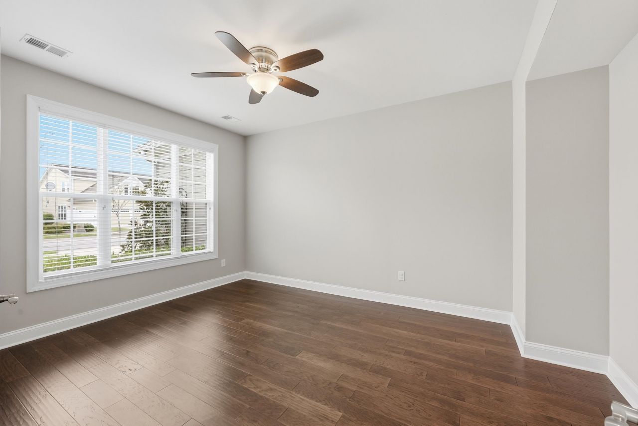 2017 Suncrest Dr. Photo 14