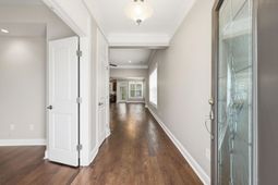 2017 Suncrest Dr. photo 4