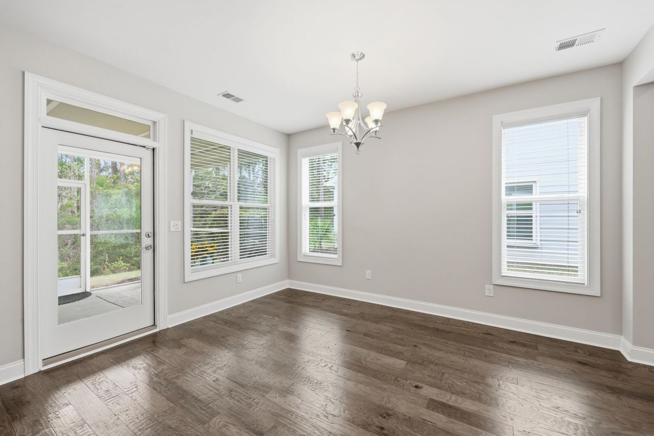 2017 Suncrest Dr. Photo 5