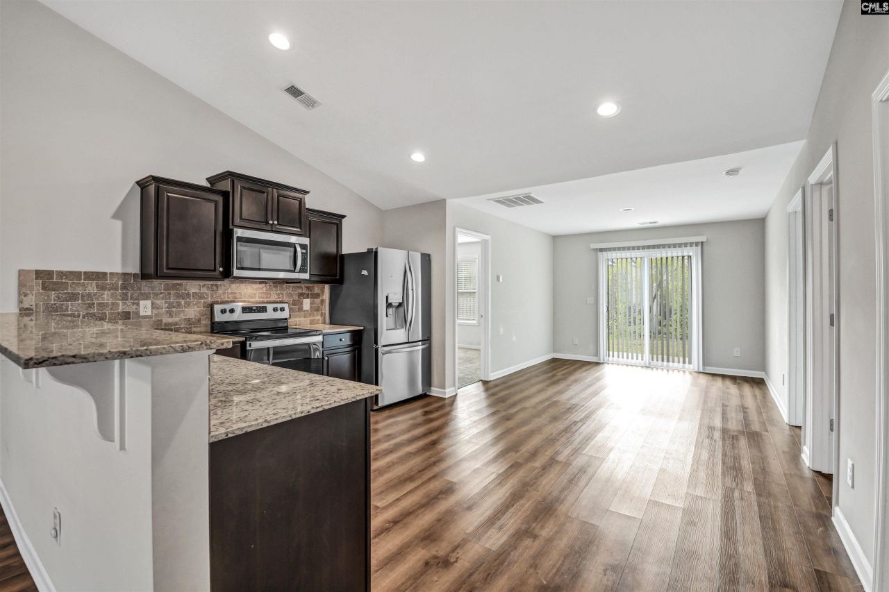 420 Pitchling Drive  Photo 10