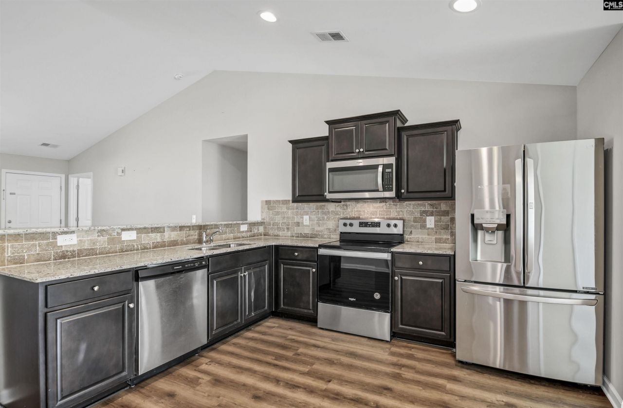 420 Pitchling Drive  Photo 12