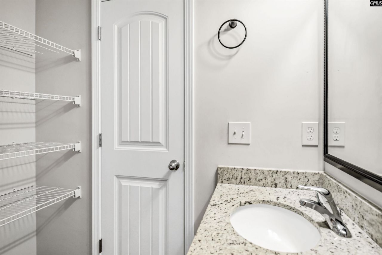 420 Pitchling Drive  Photo 26