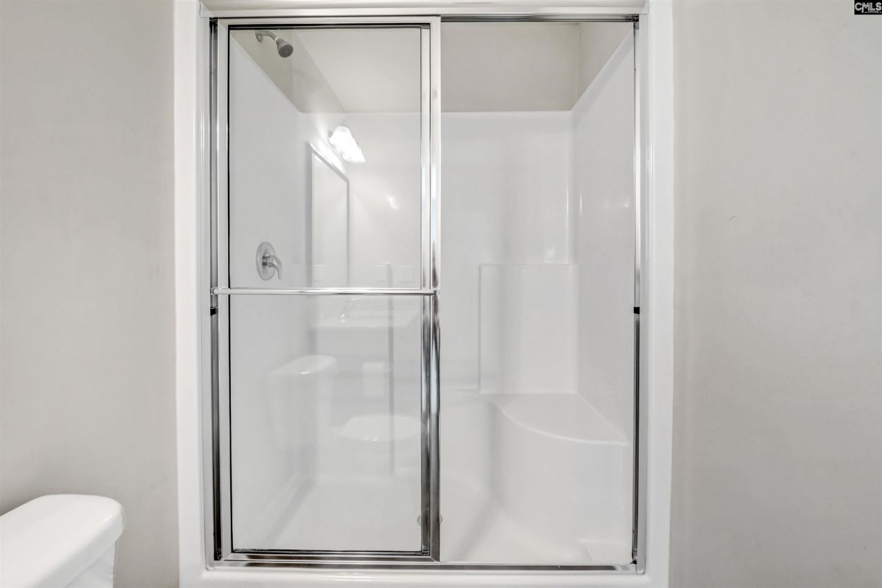 420 Pitchling Drive  Photo 33