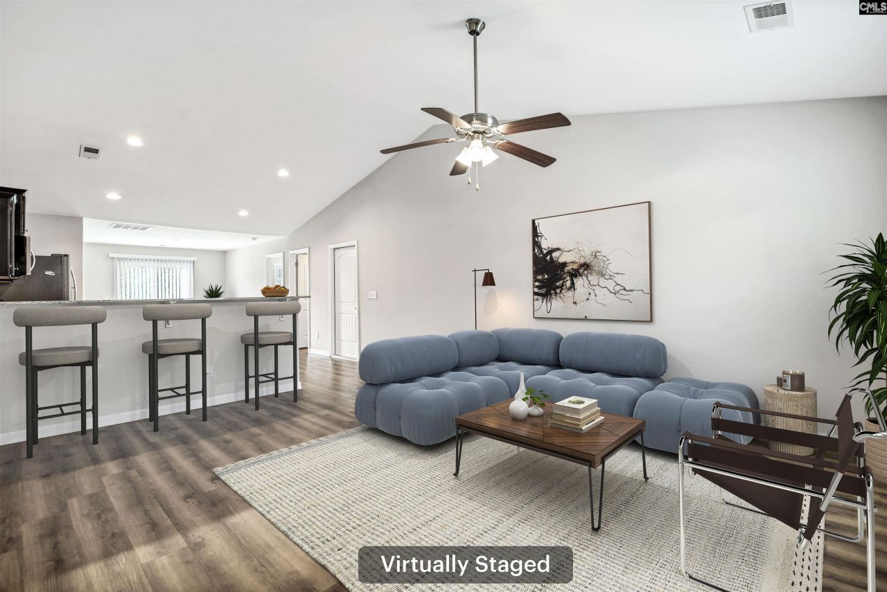 420 Pitchling Drive  Photo 4