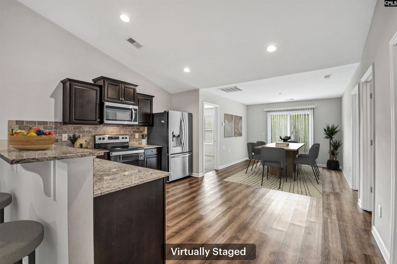 420 Pitchling Drive  Photo 5