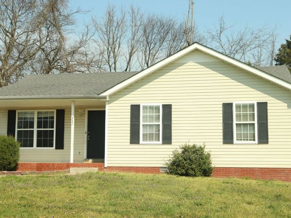 337 Erie Dr, Clarksville, TN 37040