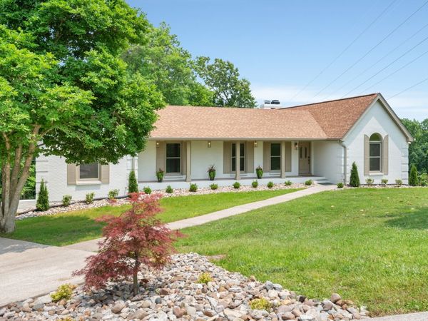 313 Fairway Dr , Clarksville, TN 37043