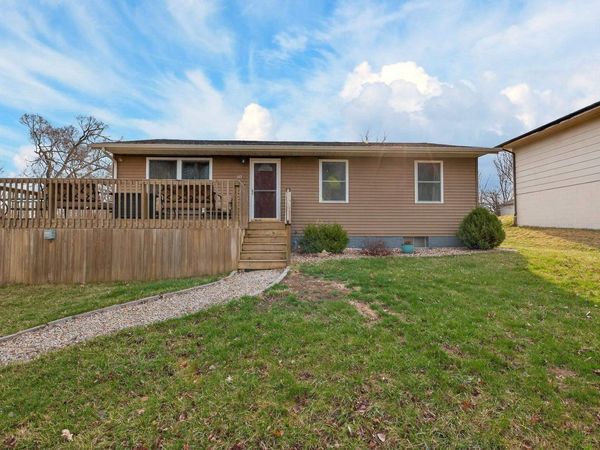 137 Vera Drive, Waterloo, IA 50701