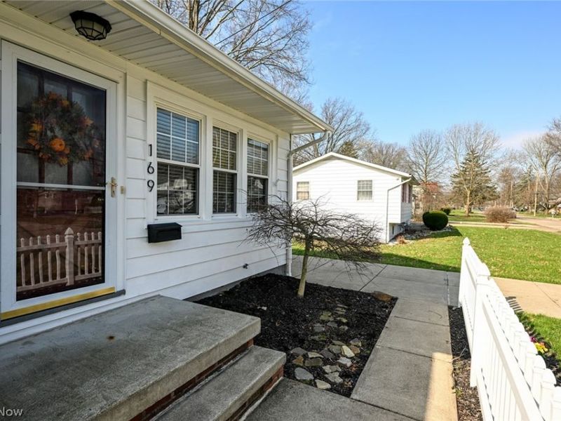 169 Kempton Drive, Berea, OH 44017 Photo 2