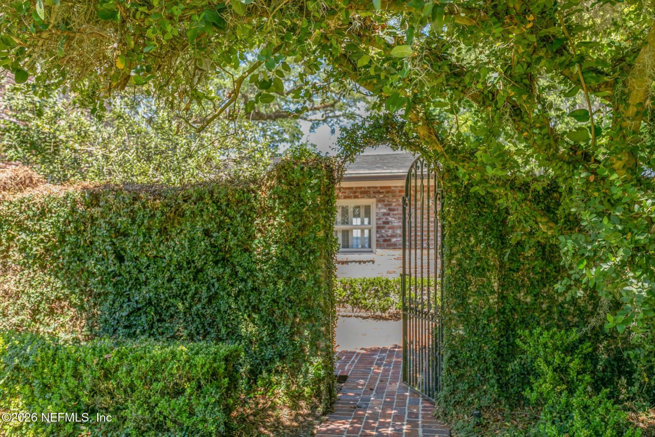 11062 Riverport Drive W, Jacksonville, FL 32223 Photo