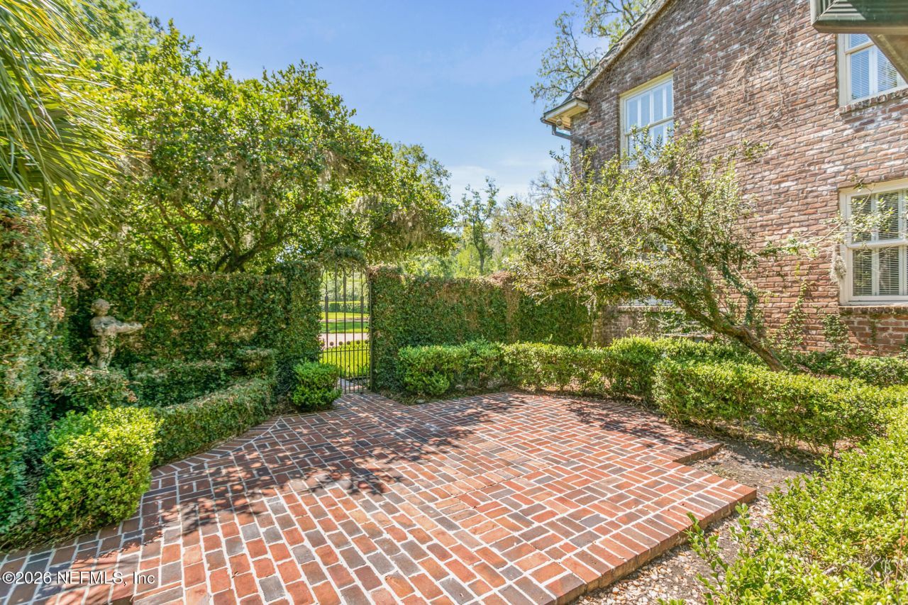 11062 Riverport Drive W, Jacksonville, FL 32223 Photo